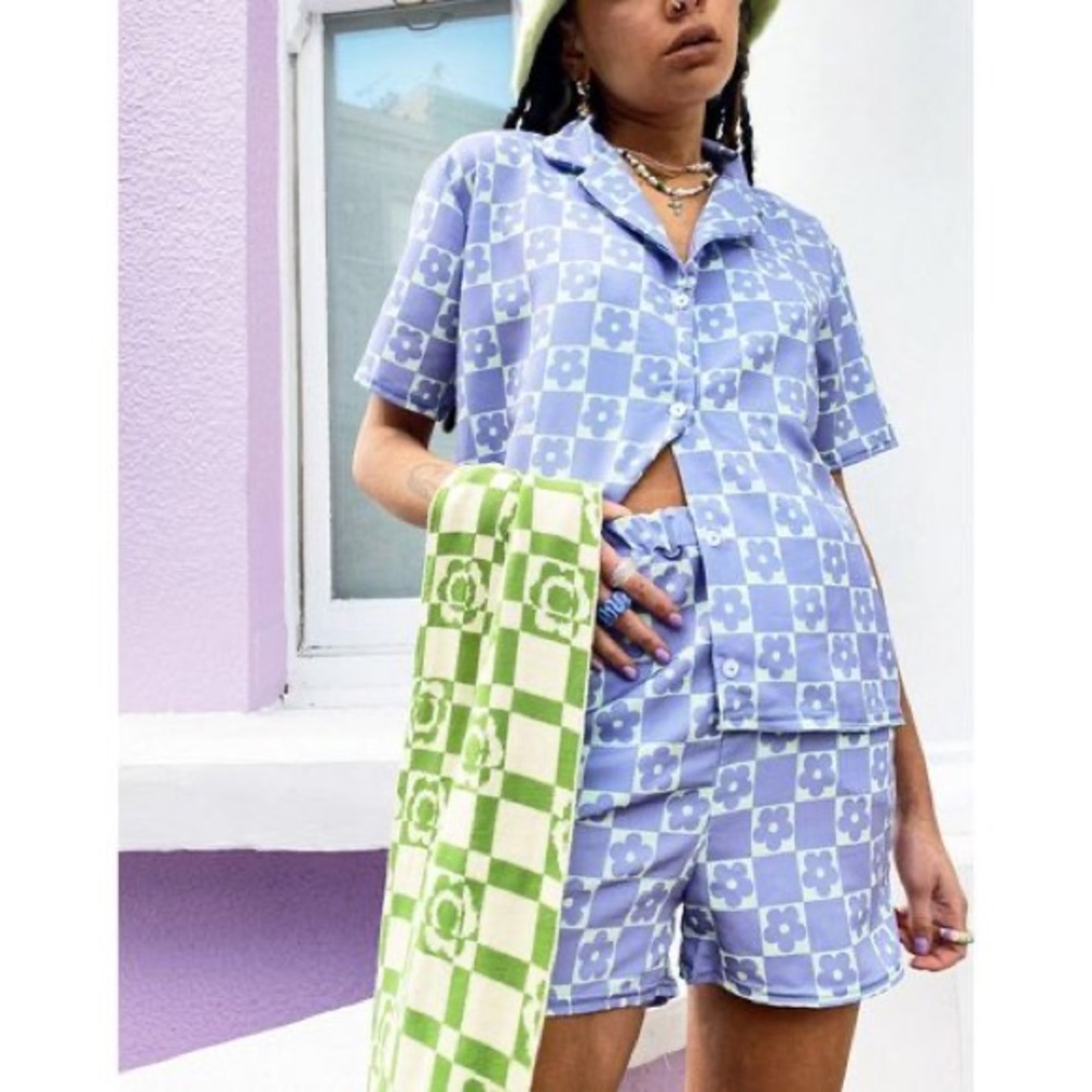 NWT New Girl Order purple Daisy Checkerboard Set with size US 4